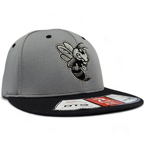 Hornets Blackout Richardson PTS20 Pulse FlexFit Hat